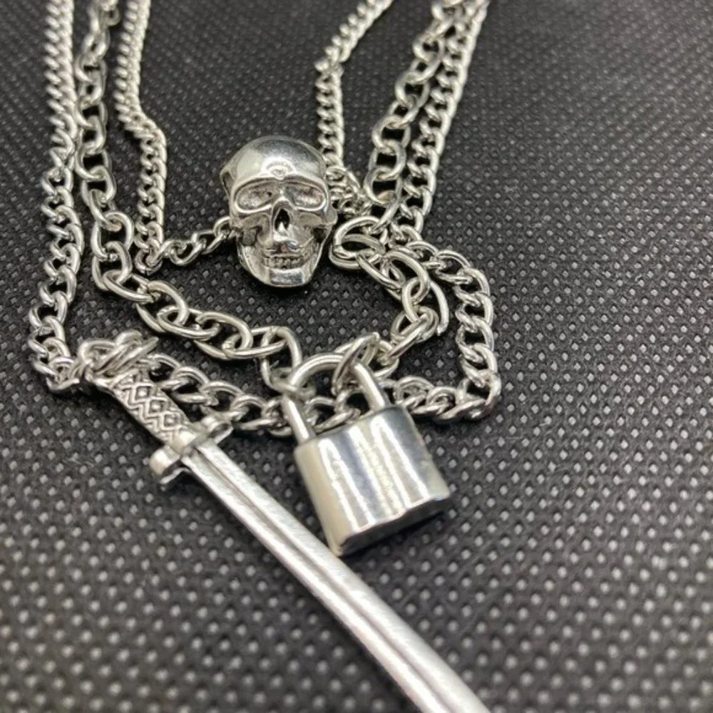 Gothic Skull Necklace Set
